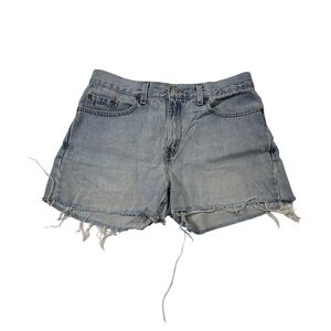 Vintage Y2K Levi’s jean shorts